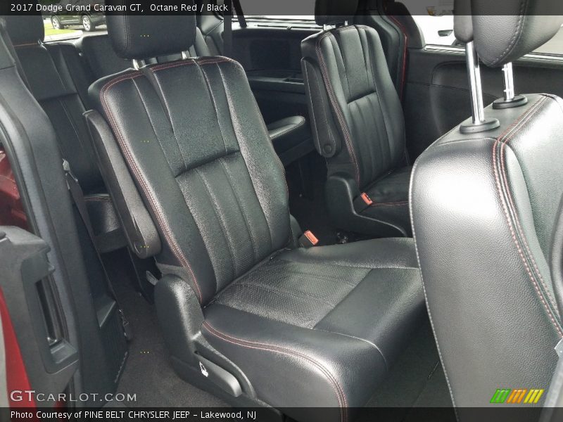 Octane Red / Black 2017 Dodge Grand Caravan GT