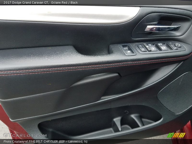 Octane Red / Black 2017 Dodge Grand Caravan GT