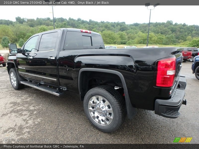 Onyx Black / Jet Black 2019 GMC Sierra 2500HD Denali Crew Cab 4WD