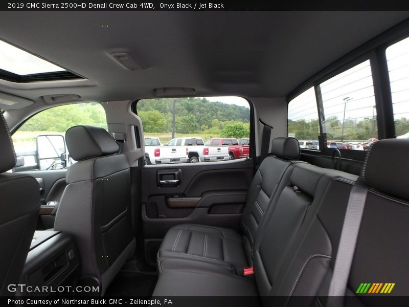 Onyx Black / Jet Black 2019 GMC Sierra 2500HD Denali Crew Cab 4WD