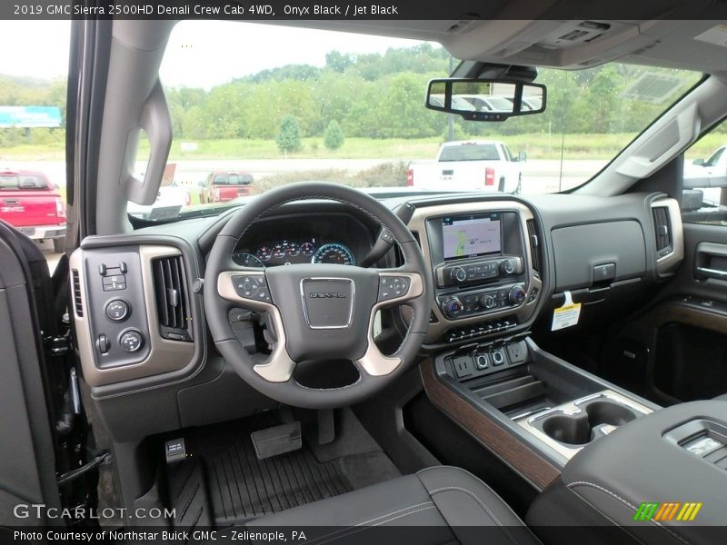 Onyx Black / Jet Black 2019 GMC Sierra 2500HD Denali Crew Cab 4WD