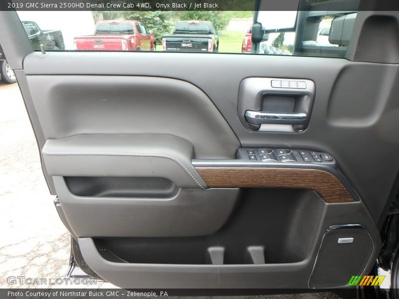 Onyx Black / Jet Black 2019 GMC Sierra 2500HD Denali Crew Cab 4WD