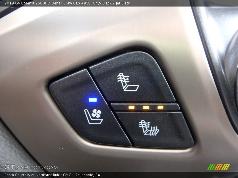 Onyx Black / Jet Black 2019 GMC Sierra 2500HD Denali Crew Cab 4WD
