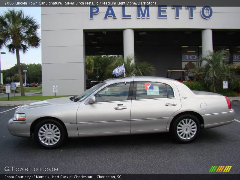 Silver Birch Metallic / Medium Light Stone/Dark Stone 2005 Lincoln Town Car Signature