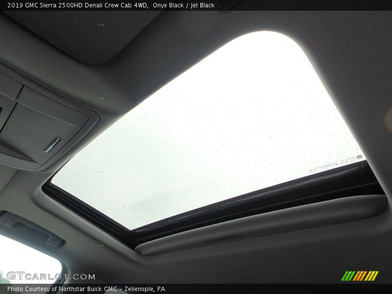 Onyx Black / Jet Black 2019 GMC Sierra 2500HD Denali Crew Cab 4WD