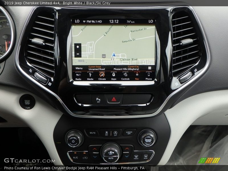 Bright White / Black/Ski Grey 2019 Jeep Cherokee Limited 4x4