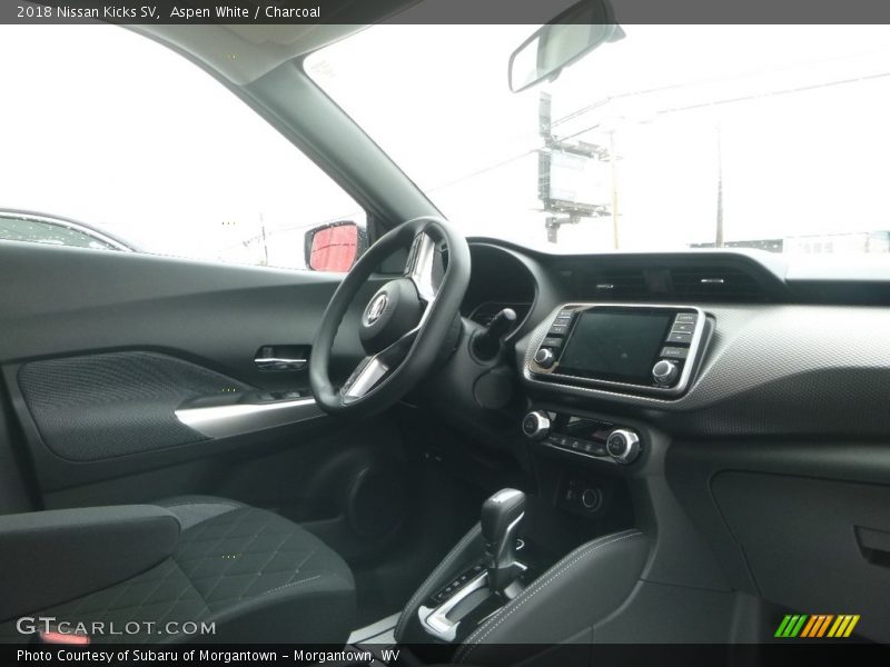 Aspen White / Charcoal 2018 Nissan Kicks SV