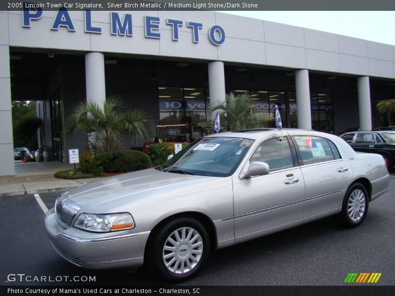 Silver Birch Metallic / Medium Light Stone/Dark Stone 2005 Lincoln Town Car Signature