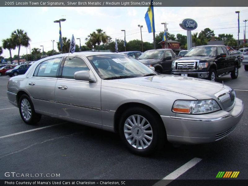 Silver Birch Metallic / Medium Light Stone/Dark Stone 2005 Lincoln Town Car Signature
