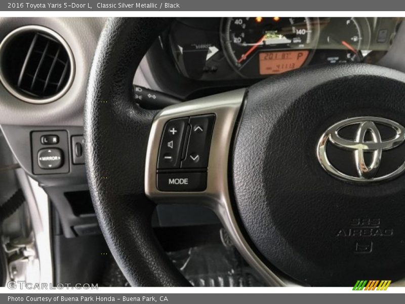 Classic Silver Metallic / Black 2016 Toyota Yaris 5-Door L