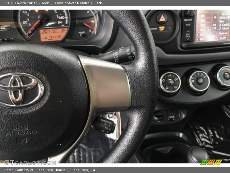 Classic Silver Metallic / Black 2016 Toyota Yaris 5-Door L