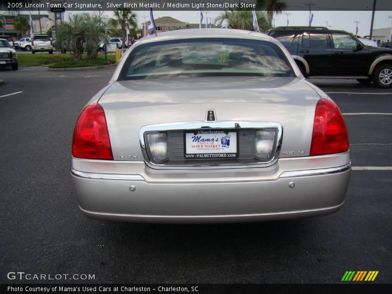Silver Birch Metallic / Medium Light Stone/Dark Stone 2005 Lincoln Town Car Signature