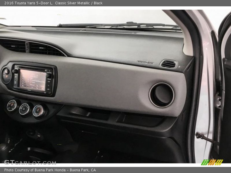 Classic Silver Metallic / Black 2016 Toyota Yaris 5-Door L
