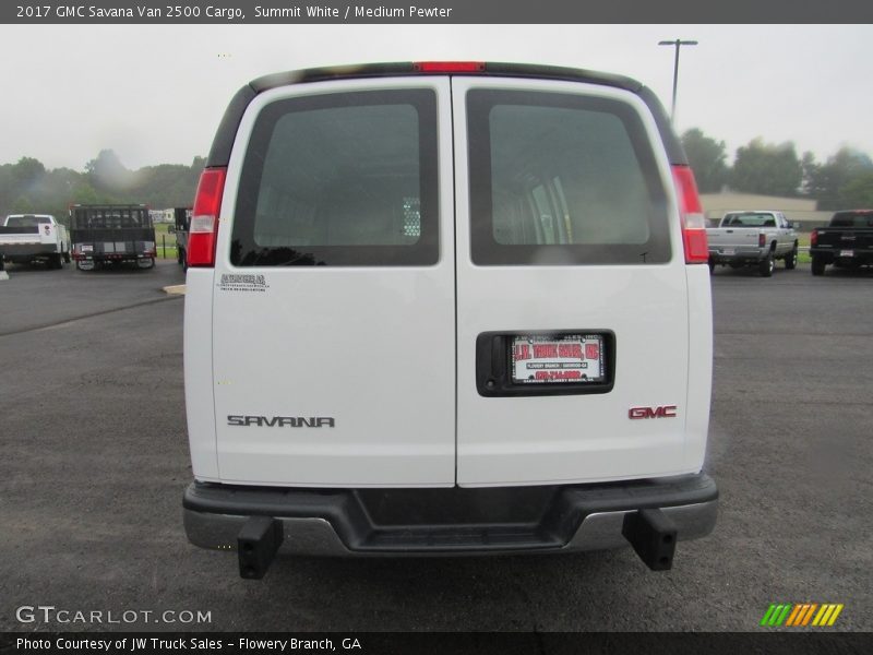 Summit White / Medium Pewter 2017 GMC Savana Van 2500 Cargo