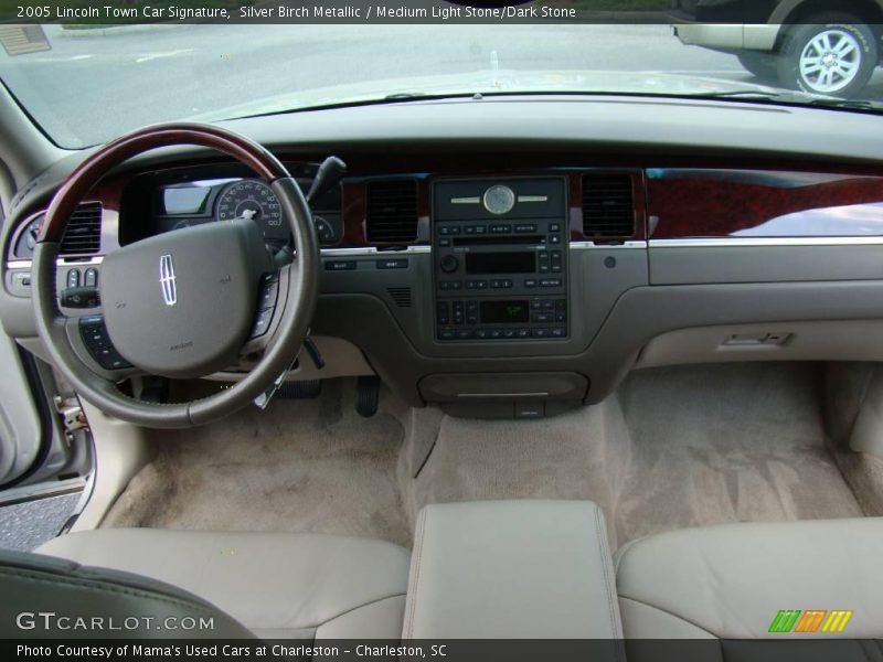 Silver Birch Metallic / Medium Light Stone/Dark Stone 2005 Lincoln Town Car Signature