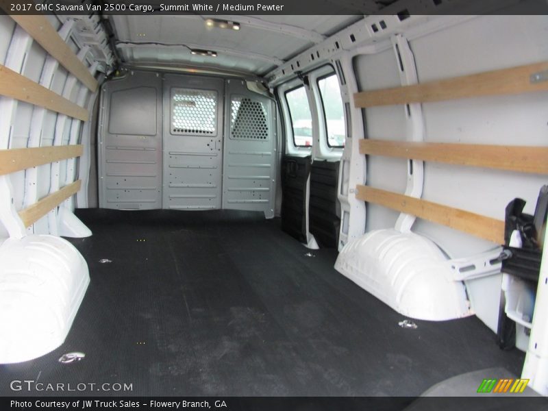 Summit White / Medium Pewter 2017 GMC Savana Van 2500 Cargo