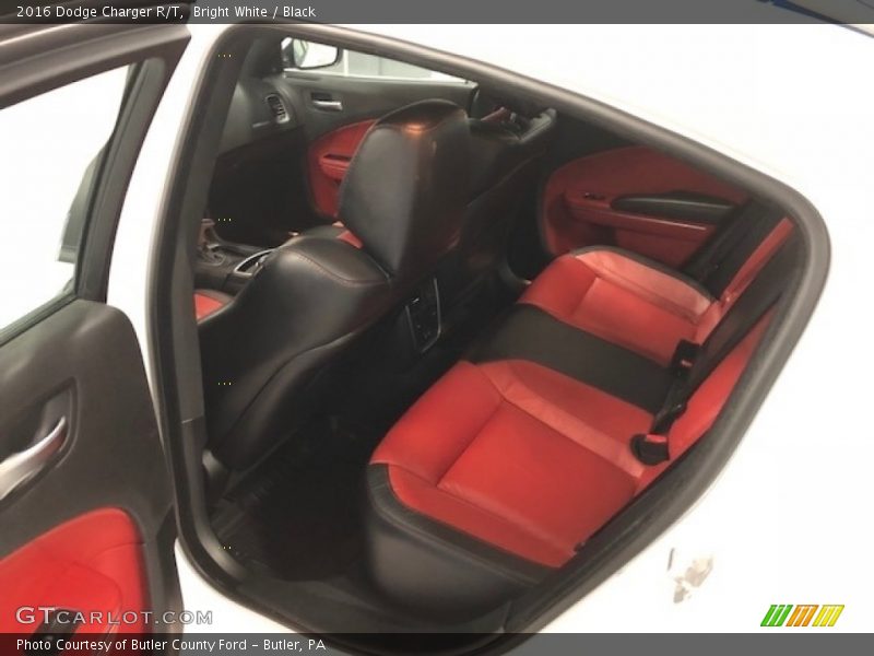 Bright White / Black 2016 Dodge Charger R/T