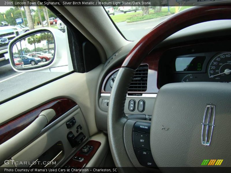 Silver Birch Metallic / Medium Light Stone/Dark Stone 2005 Lincoln Town Car Signature