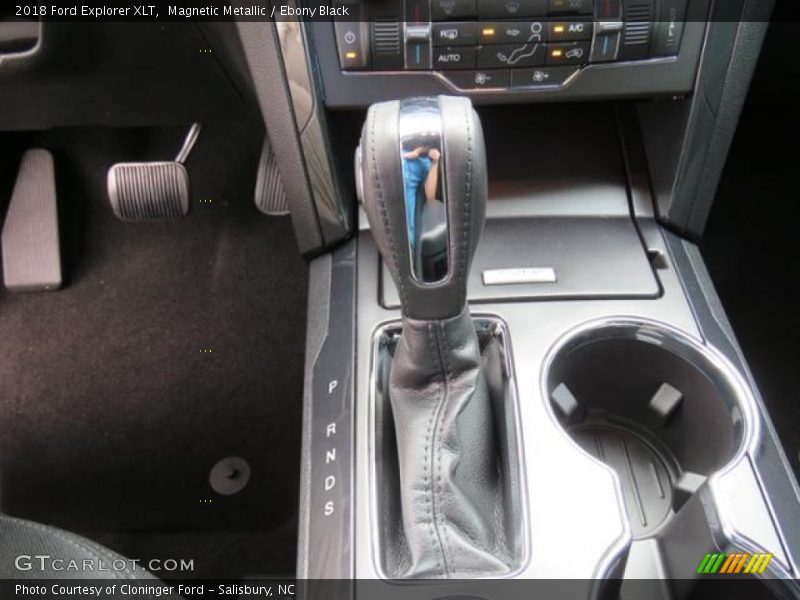 Magnetic Metallic / Ebony Black 2018 Ford Explorer XLT