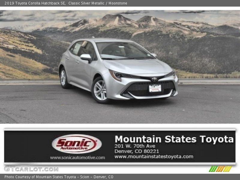 Classic Silver Metallic / Moonstone 2019 Toyota Corolla Hatchback SE