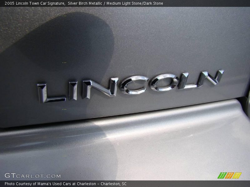 Silver Birch Metallic / Medium Light Stone/Dark Stone 2005 Lincoln Town Car Signature
