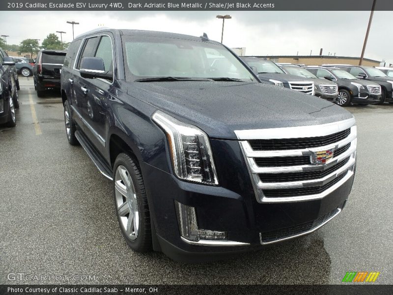 Front 3/4 View of 2019 Escalade ESV Luxury 4WD