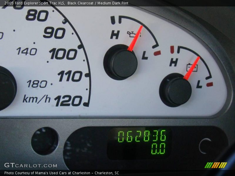 Black Clearcoat / Medium Dark Flint 2005 Ford Explorer Sport Trac XLS