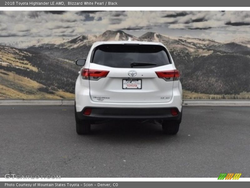 Blizzard White Pearl / Black 2018 Toyota Highlander LE AWD