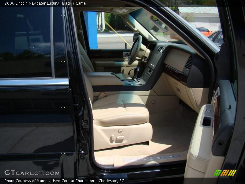 Black / Camel 2006 Lincoln Navigator Luxury