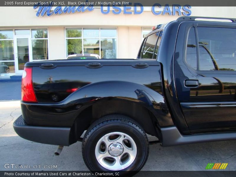 Black Clearcoat / Medium Dark Flint 2005 Ford Explorer Sport Trac XLS
