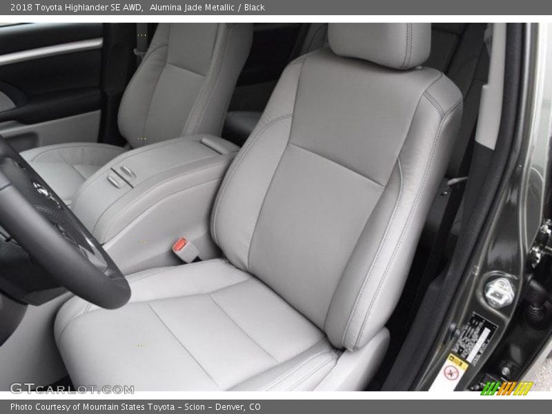 Alumina Jade Metallic / Black 2018 Toyota Highlander SE AWD