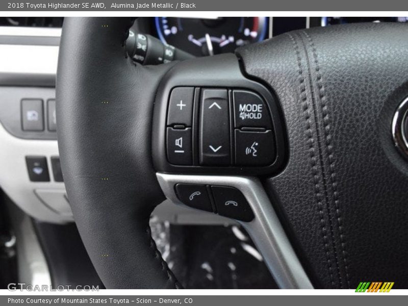 Alumina Jade Metallic / Black 2018 Toyota Highlander SE AWD