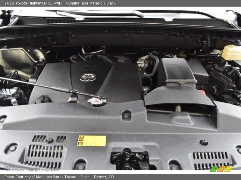Alumina Jade Metallic / Black 2018 Toyota Highlander SE AWD