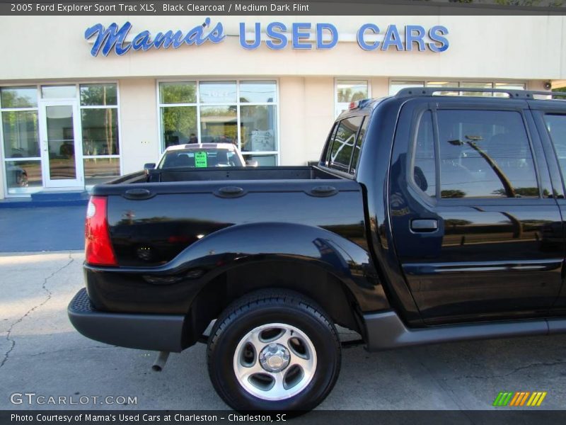 Black Clearcoat / Medium Dark Flint 2005 Ford Explorer Sport Trac XLS
