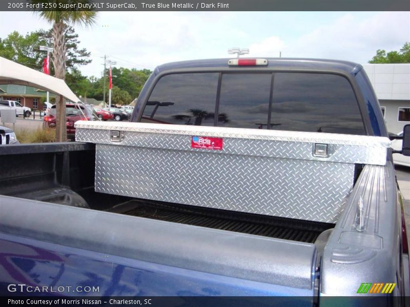 True Blue Metallic / Dark Flint 2005 Ford F250 Super Duty XLT SuperCab