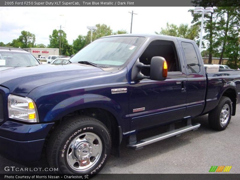 True Blue Metallic / Dark Flint 2005 Ford F250 Super Duty XLT SuperCab