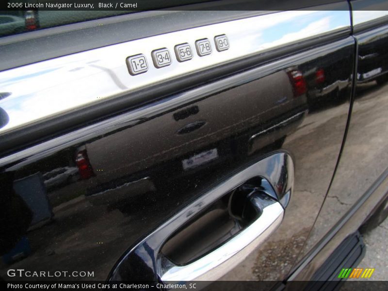 Black / Camel 2006 Lincoln Navigator Luxury
