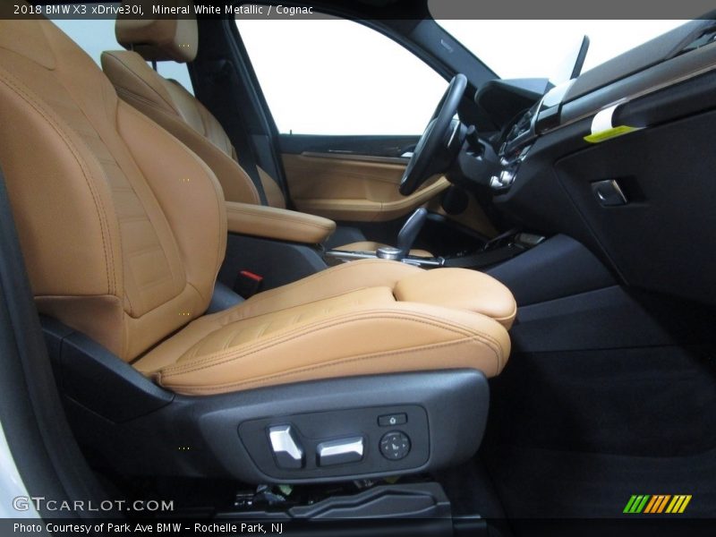 Mineral White Metallic / Cognac 2018 BMW X3 xDrive30i