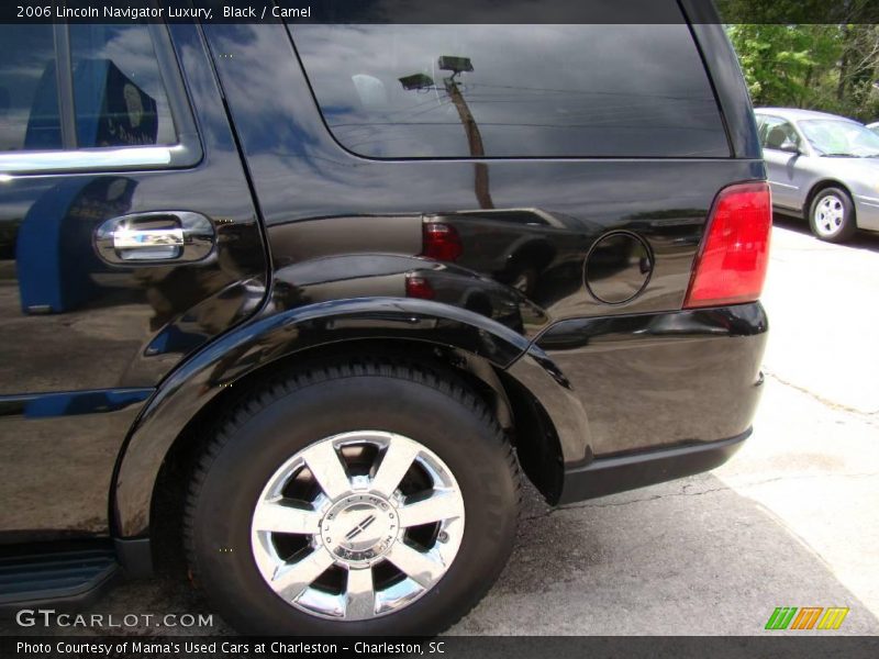 Black / Camel 2006 Lincoln Navigator Luxury