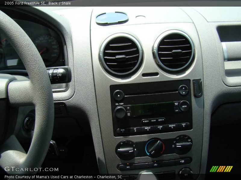 Black / Shale 2005 Ford Freestyle SE