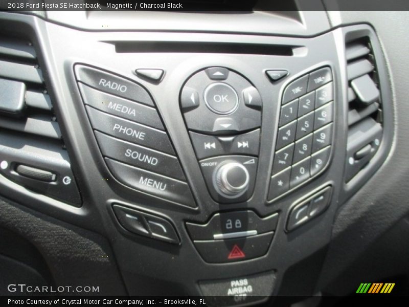 Magnetic / Charcoal Black 2018 Ford Fiesta SE Hatchback