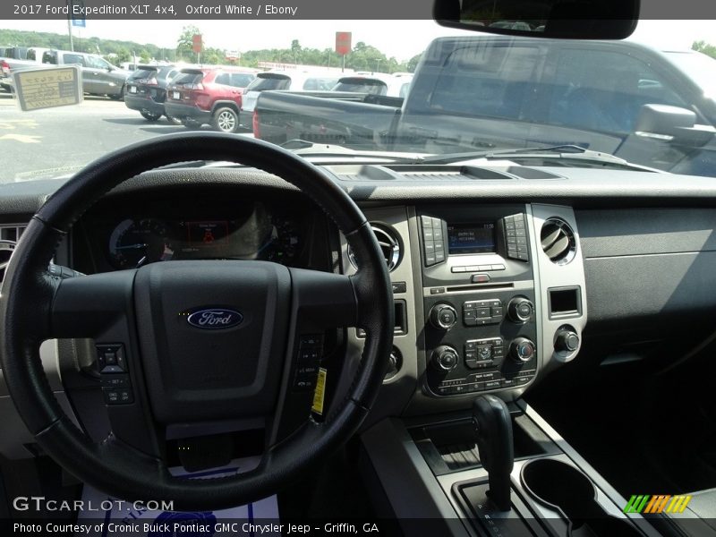 Oxford White / Ebony 2017 Ford Expedition XLT 4x4