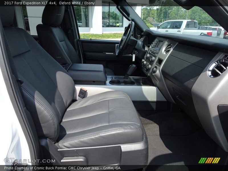 Oxford White / Ebony 2017 Ford Expedition XLT 4x4