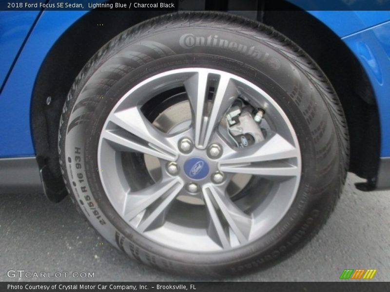 Lightning Blue / Charcoal Black 2018 Ford Focus SE Sedan