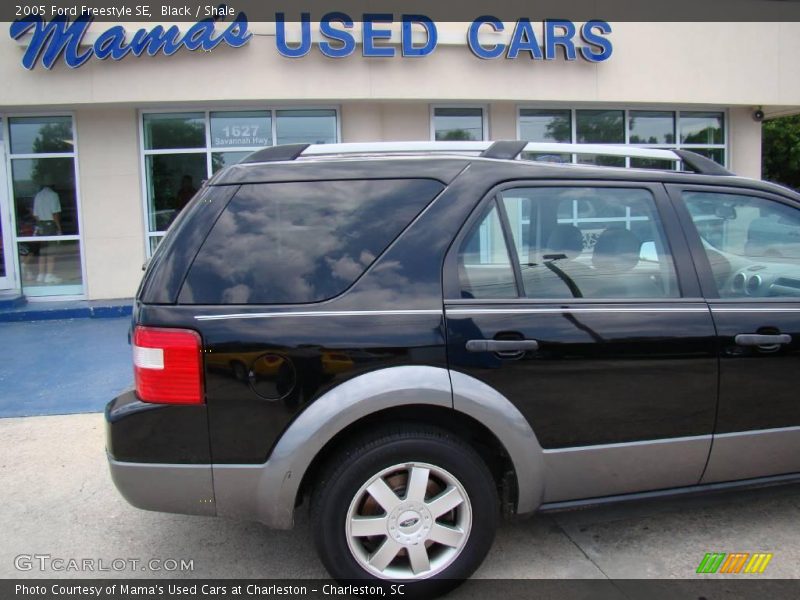 Black / Shale 2005 Ford Freestyle SE