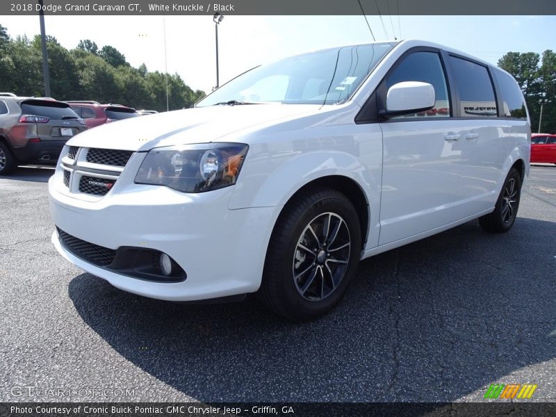 Front 3/4 View of 2018 Grand Caravan GT