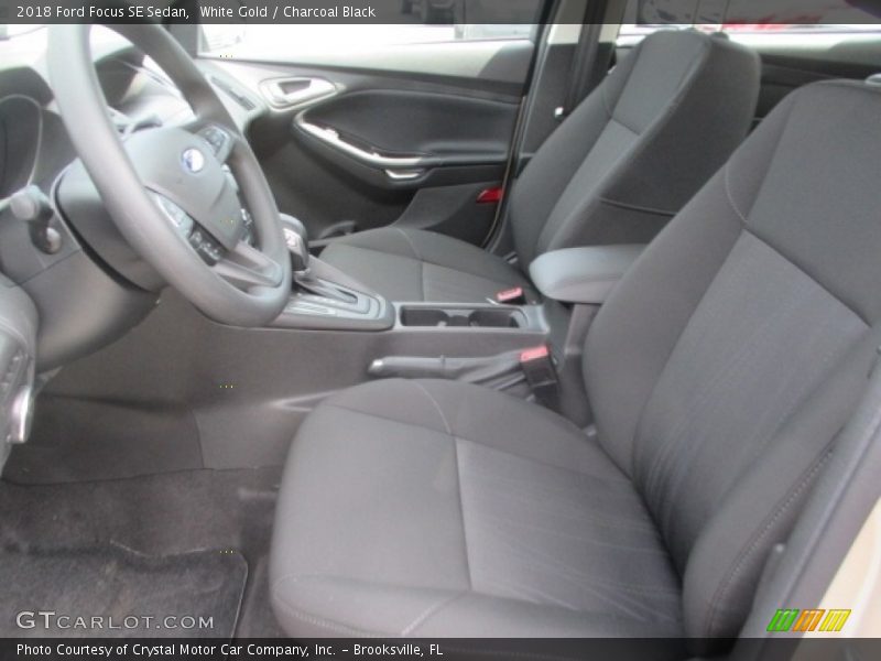White Gold / Charcoal Black 2018 Ford Focus SE Sedan