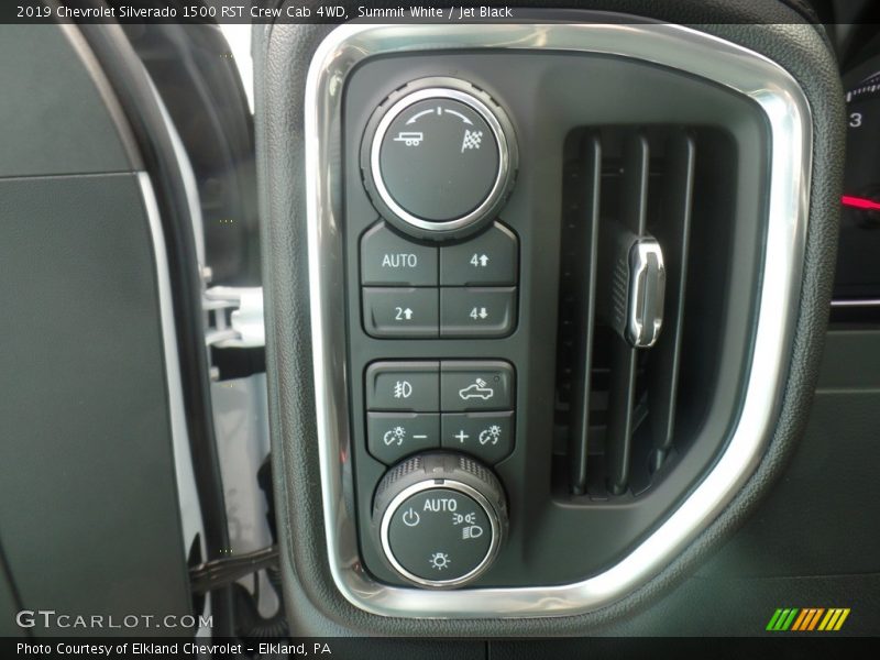 Controls of 2019 Silverado 1500 RST Crew Cab 4WD