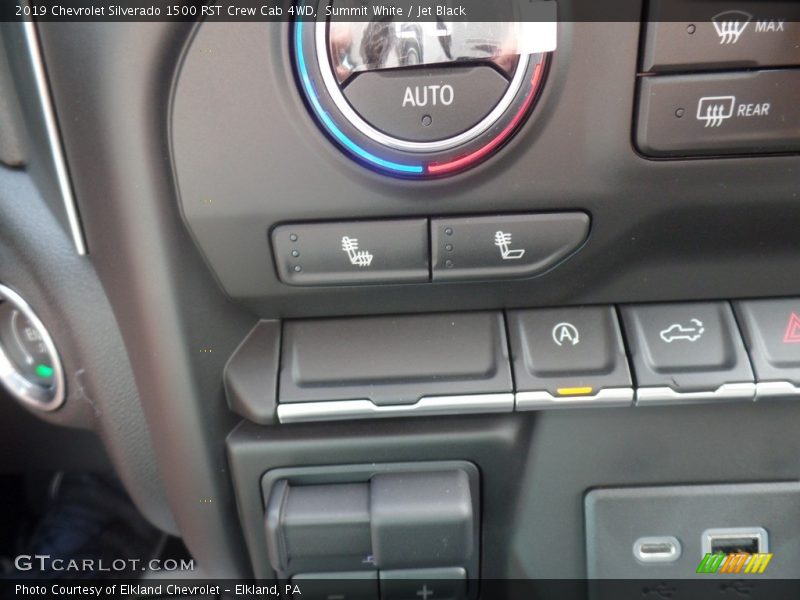 Controls of 2019 Silverado 1500 RST Crew Cab 4WD