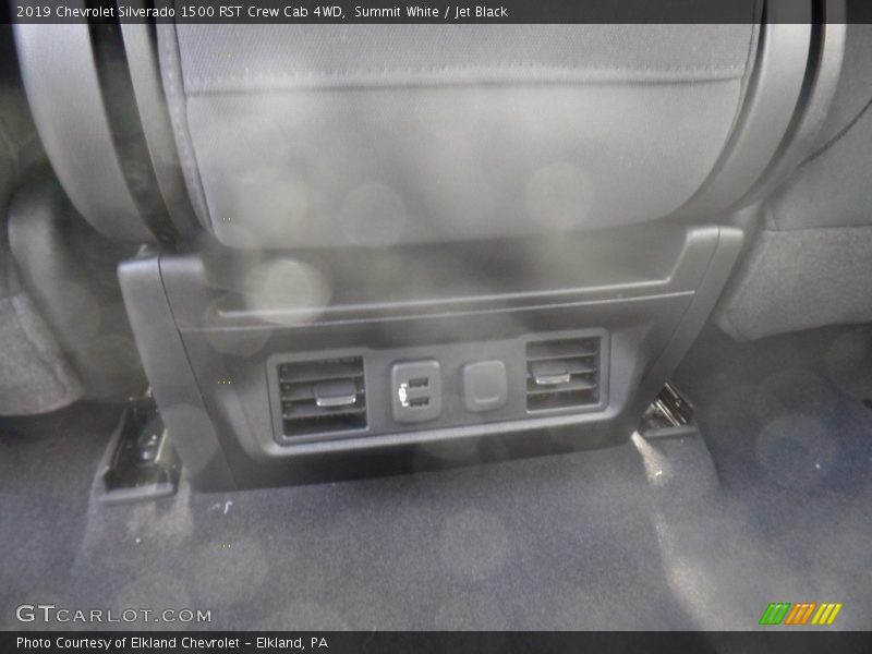 Summit White / Jet Black 2019 Chevrolet Silverado 1500 RST Crew Cab 4WD